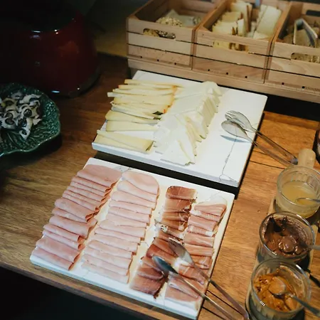 Nine Dots Azorean Art Boutique 4*