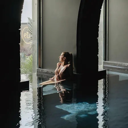 فندق Nine Dots Azorean Art Boutique