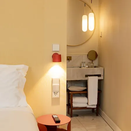 Nine Dots Azorean Art Boutique Hotel 4*