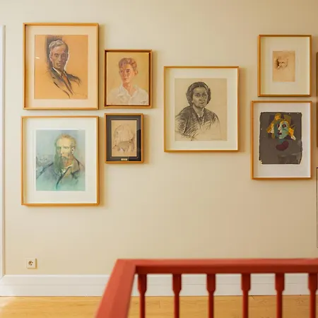 Nine Dots Azorean Art Boutique