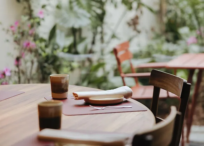 Nine Dots Azorean Art Boutique