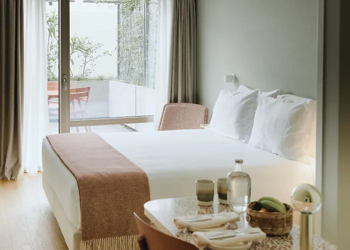 Nine Dots Azorean Art Boutique 4*