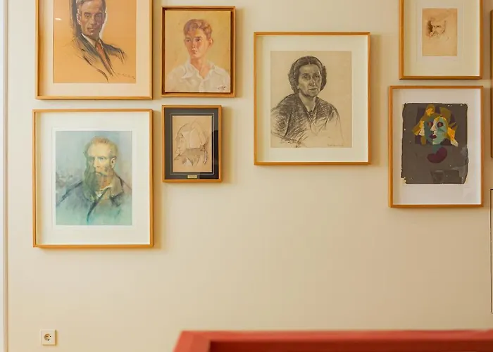 Nine Dots Azorean Art Boutique