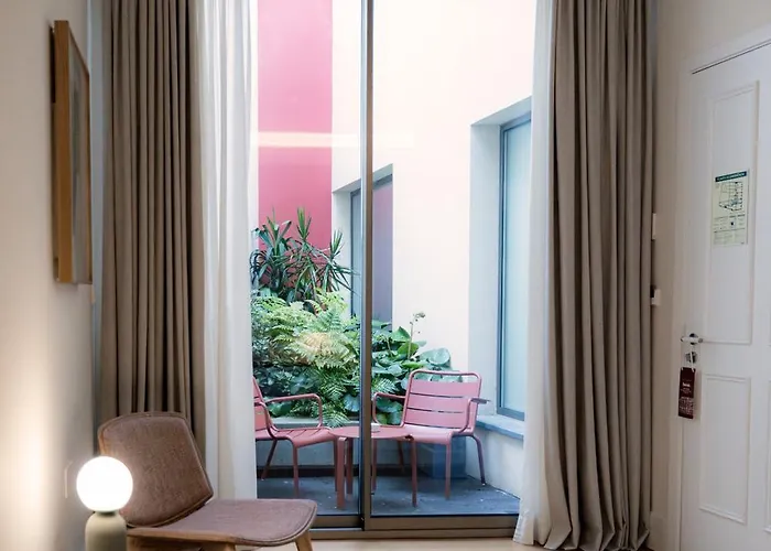 Nine Dots Azorean Art Boutique