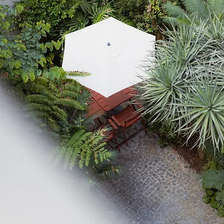 Nine Dots Azorean Art Boutique Hotel 4*