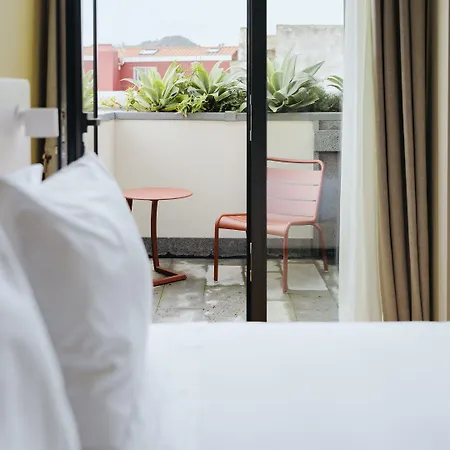 Hotel Nine Dots Azorean Art Boutique 4*