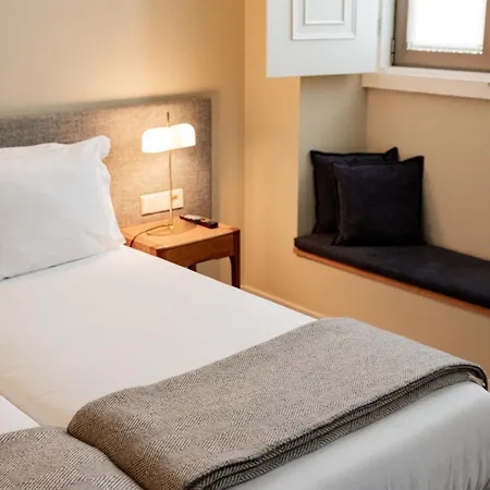 Otel Nine Dots Azorean Art Boutique 4*