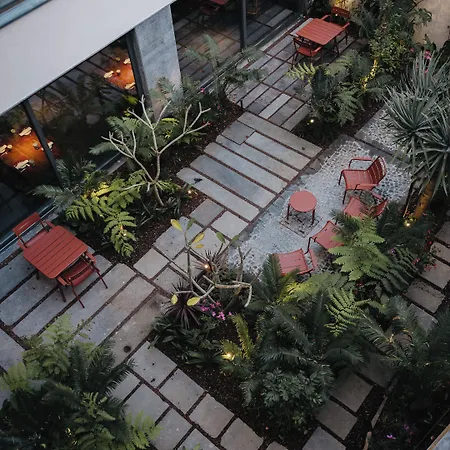 Nine Dots Azorean Art Boutique 4*