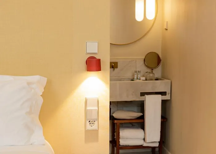 Nine Dots Azorean Art Boutique Hotel 4*